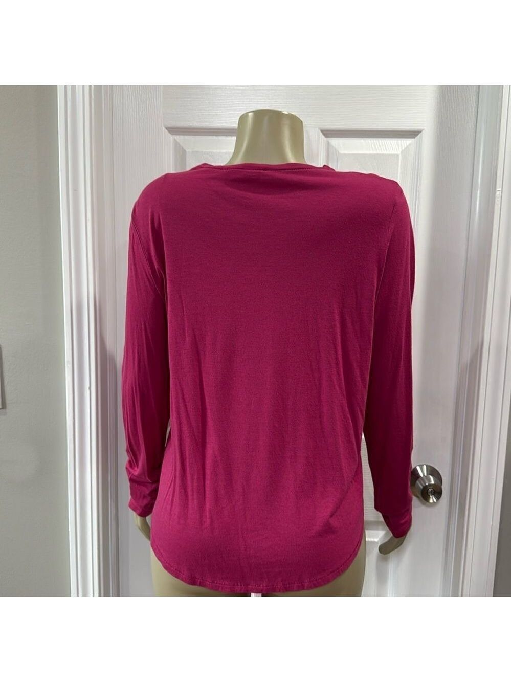 VINCE LONG SLEEVE T-SHIRT FUSCHIA. - Picture 2 of 7